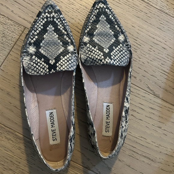 Steve Madden Snake Print Womens Shoe - Picture 6 of 6